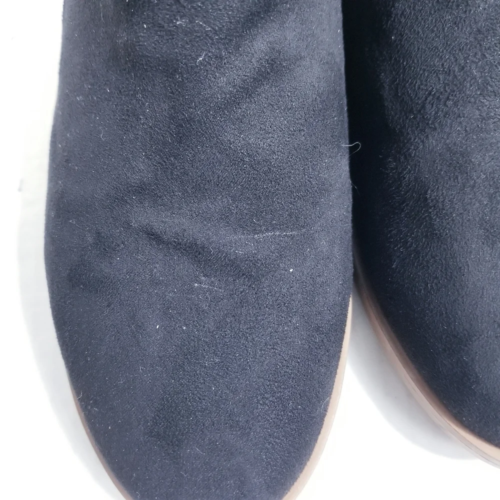 TIME AND TRU BLACK HEELED ANKLE BOOTS WITH BROWN SOLES SIZE 7